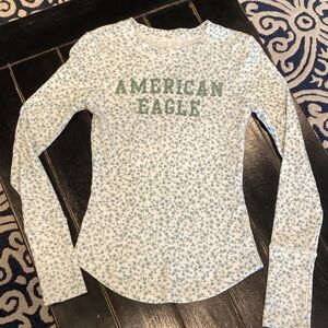 American Eagle Outfitters Blue Floral Long Sleeve Tee